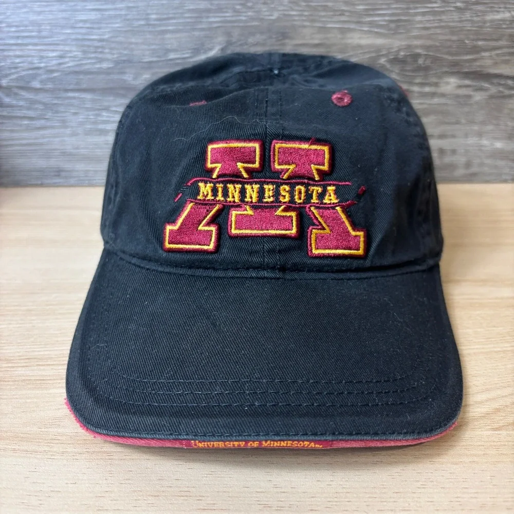 Minnesota Golden Gophers Hat‎ Cap Strap Back Black Hockey Easton